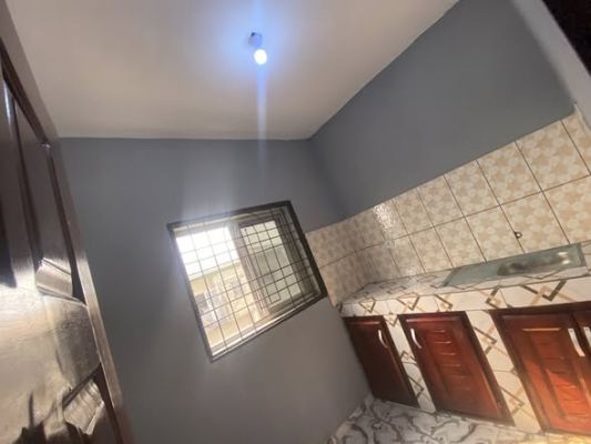 Studio moderne ndobo bonaberi - Image 4