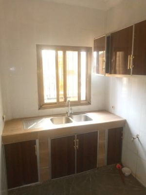 Nous vous proposons un appartement en pleins pieds ( rez-de-chaussée) à louer - Image 2