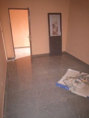 Nous vous proposons un appartement en pleins pieds ( rez-de-chaussée) à louer - Image 5