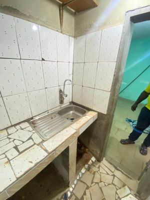 Studio moderne à louer à Mendong derrière le camp( 150f de l’entrée simbok) - Image 5