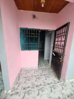 35k modern room back chateaux bonaberi ,105 - Image 1