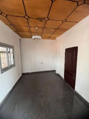 STUDIO À Louer Lambangny au 3e étages - Image 1