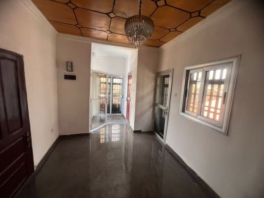 STUDIO À Louer Lambangny au 3e étages - Image 4