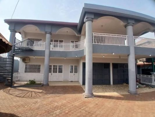 Bel APPARTEMENT de haut game à louer dans le quartier Résidentiel de #Yattaya - Image 1