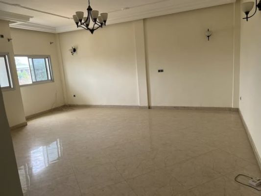 Très grand et joli appartement haut standing nouvellement construit à Louer dans un immeuble avec caméra de surveil... - Image 1