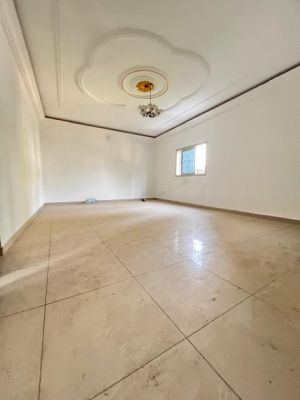 2 Appartements modernes à l'étage au 1er et 2ème niveau à Logpom bassong - Image 2