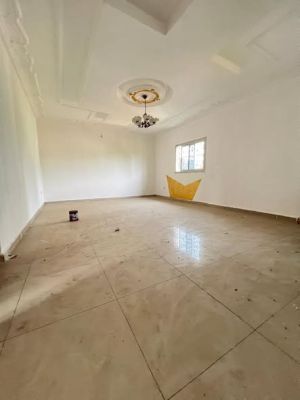 2 Appartements modernes à l'étage au 1er et 2ème niveau à Logpom bassong - Image 3