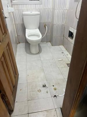 Grand et joli appartement haut standing a louer dans un immeuble derrière l'entrée lycée village - Image 4