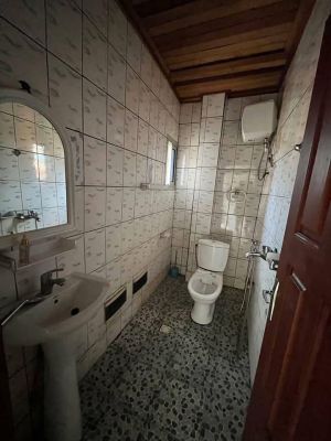 Studio moderne à louer à Biyem Assi TKC - Image 3