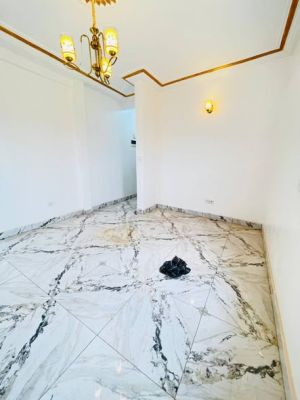 Série de studios modernes à louer avec parking - Image 5