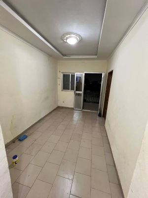 Nous vous proposons 1 #Appartement  à yattaya au 2eme étage 🇬🇳 dans une cour fermée accès hyper facile - Image 2