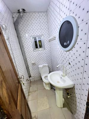 Nous vous proposons 1 #Appartement  à yattaya au 2eme étage 🇬🇳 dans une cour fermée accès hyper facile - Image 3