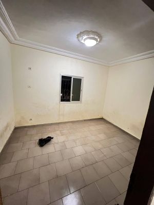 Nous vous proposons 1 #Appartement  à yattaya au 2eme étage 🇬🇳 dans une cour fermée accès hyper facile - Image 4