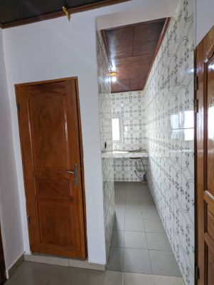 Magnifique chambre très haut standing à louer à kotto - Image 3