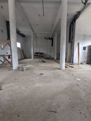 Entrepôt à louer  à Logbessou - Image 2