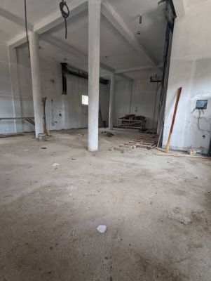 Entrepôt à louer  à Logbessou - Image 4