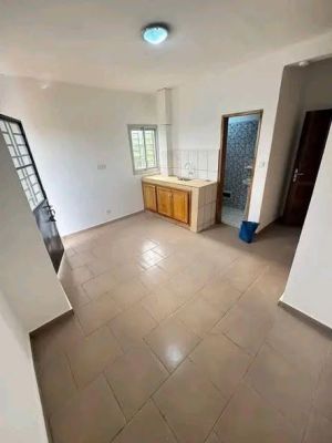 Magnifique chambre moderne à louer à pk19 - Image 3