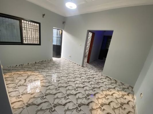 Studio moderne ndobo bonaberi a 150f de la route - Image 1