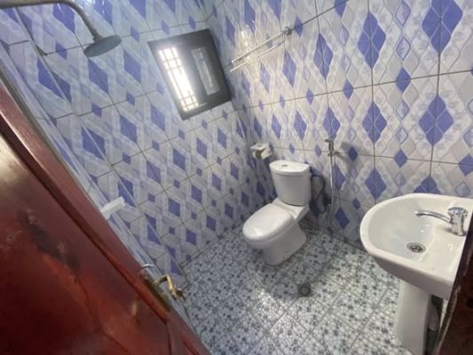 Studio moderne ndobo bonaberi a 150f de la route - Image 3