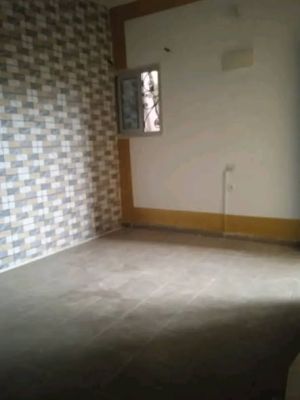 Très jolie studio moderne cadre très sécurisé avec forage et conteur prépayée disponible - Image 4