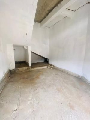 Boutique à louer située au 8e à Dakar en bordure de goudron - Image 3