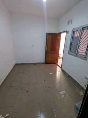 Chambre 3 pièces avec forage dans la barrière - Image 1