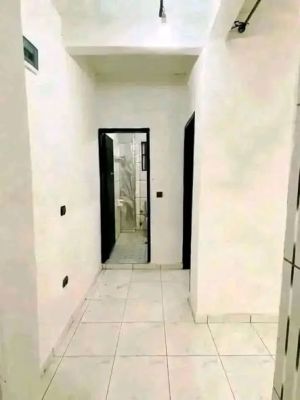 Studio moderne 60mille a l'ètage dans Bonaberi Rail avec Parking 100frs du goudron. - Image 5