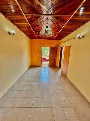 STUDIO MODERNE A BIYEM ASSI SÉCURISÉ DANS LA BARRIÈRE AVEC FORAGE - Image 3