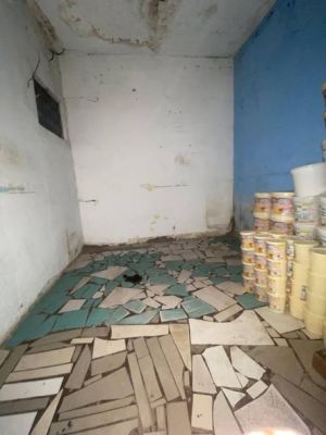 Boutique à louer à bepanda - Image 3