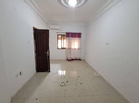 STUDIO en collocation a la #T8 au 1er etage - Image 1