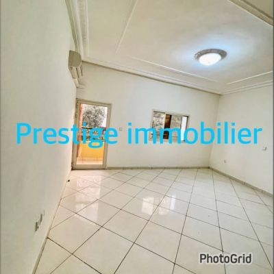 Appartement haut standing à louer à bastos - Image 5