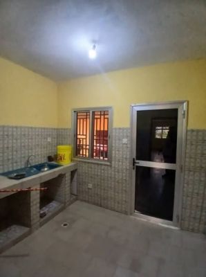 Appartement au 3éme Étage à louer à Sonfonia très accessible - Image 5