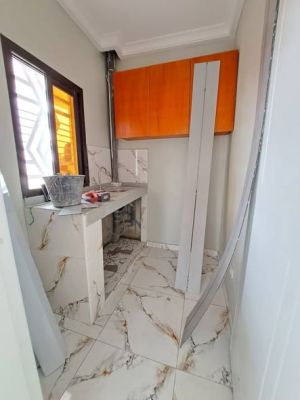 appartement moderne haut standing nouvellement construite à louer à logbessou - Image 3