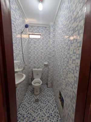 Appartement  nouvellement construit chambres staffées avec placard - Image 2