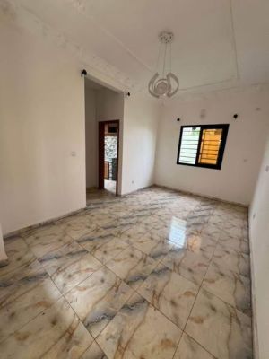 Studio moderne à louer à Simbock - Image 1