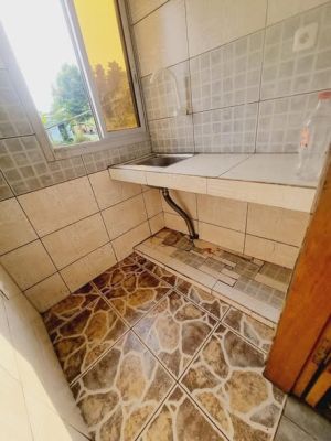 Chambre moderne avec cuisine, Logpom Bangos - Image 4