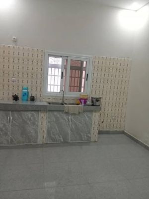 STUDIO à LOUER dans le Quartier Résidentiel Dans une Cour Fermée - Image 4