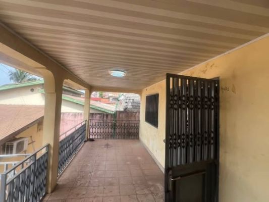 APPARTEMENT a Louer dans le Quartier Résidentiel de #LAMBANYI CANADIENNE  dans Une cour fermée - Image 2