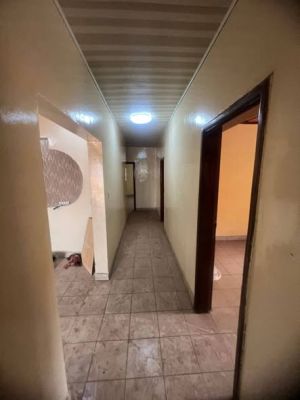 APPARTEMENT a Louer dans le Quartier Résidentiel de #LAMBANYI CANADIENNE  dans Une cour fermée - Image 4