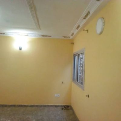 Chambre avec cuisine et douche internes - Image 1