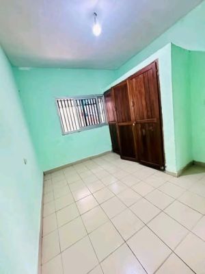 Vaste appartement moderne a mendong gendarmerie. - Image 3