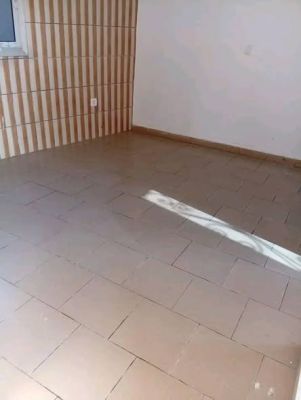 Chambre moderne avec cuisine et parking véhicule A louer - Image 2