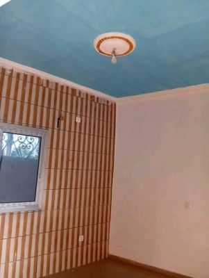 Chambre moderne avec cuisine et parking véhicule A louer - Image 4