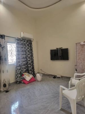 Appartement à nongo 02chambre 02 toilettes cuisine salon ou bordure gourdon - Image 3