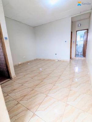 𝙎𝙩𝙪𝙙𝙞𝙤 À 𝙇𝙤𝙪𝙚𝙧 𝙀𝙏𝙊𝙐𝘿𝙄 Moto 100f entrée 100f sortie - Image 1