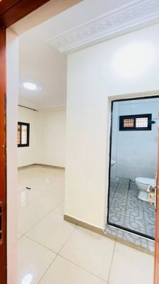 Appartement à louer au rez-de-chaussée à Samatara, dans une cour fermée - Image 4