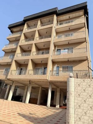 OPPORTUNITÉ EXCEPTIONNELLE À KIPÉ – ENSEMBLE IMMOBILIER COMPLET À LOUER - Image 1