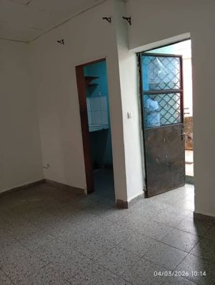 Studio moderne PK9 à 100m du goudron, carrelé, propre - Image 2