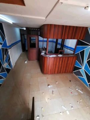 Boutique à louer à Ngousso pour multiples usages - Image 1