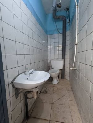 Voici un studio a louer a kotto constituer de - Image 3